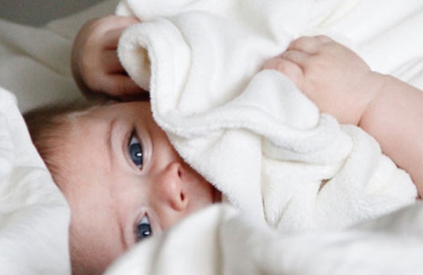 ¿Cómo limpiar mis mamaderas y tetinas BabyPlum? ¿Las debo esterilizar?